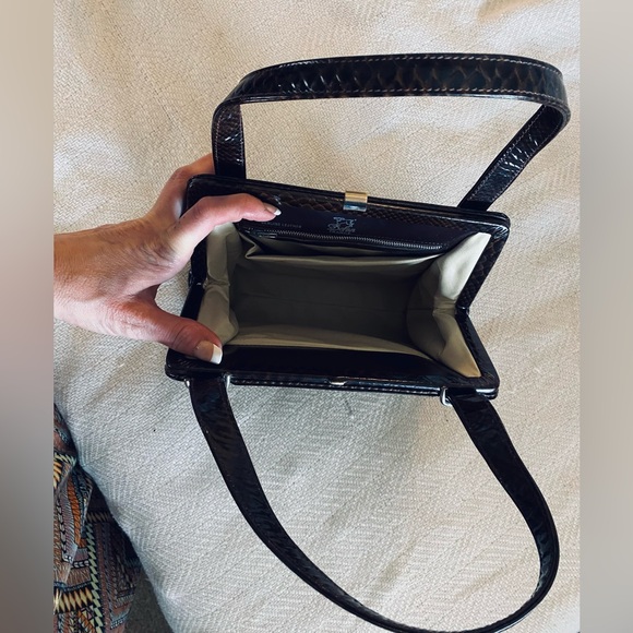 Genuine Leather Snake-Embossed with Silver Clasp closure. Made in France 🇫🇷 - Picture 4 of 12